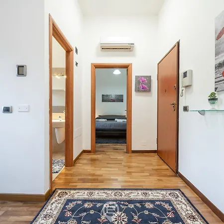 Colombo Avenue Charm